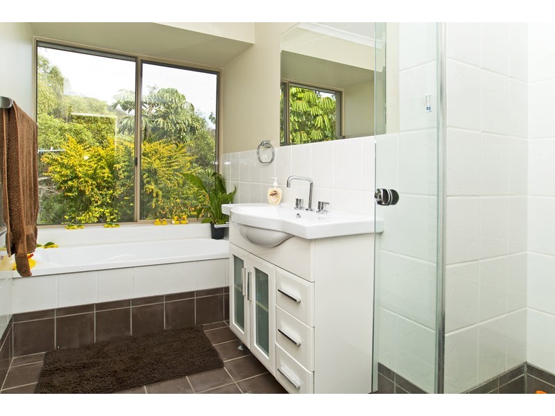 39 Strawberry Road, Mudgeeraba QLD 4213