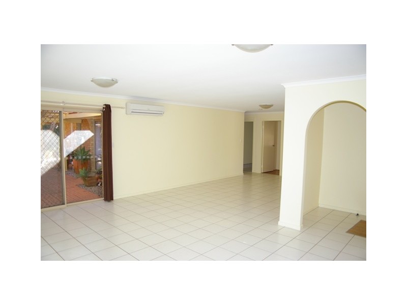 5 Bradstone Road, Carrara QLD 4211