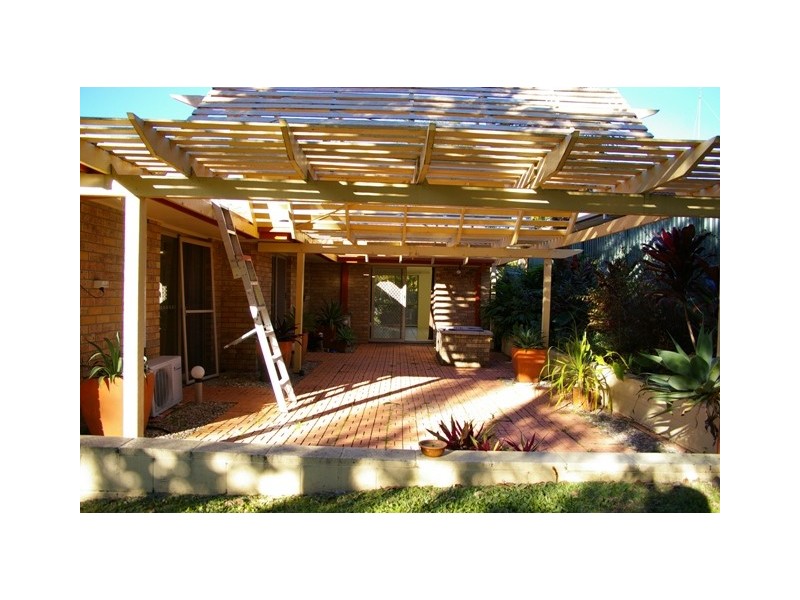 5 Bradstone Road, Carrara QLD 4211