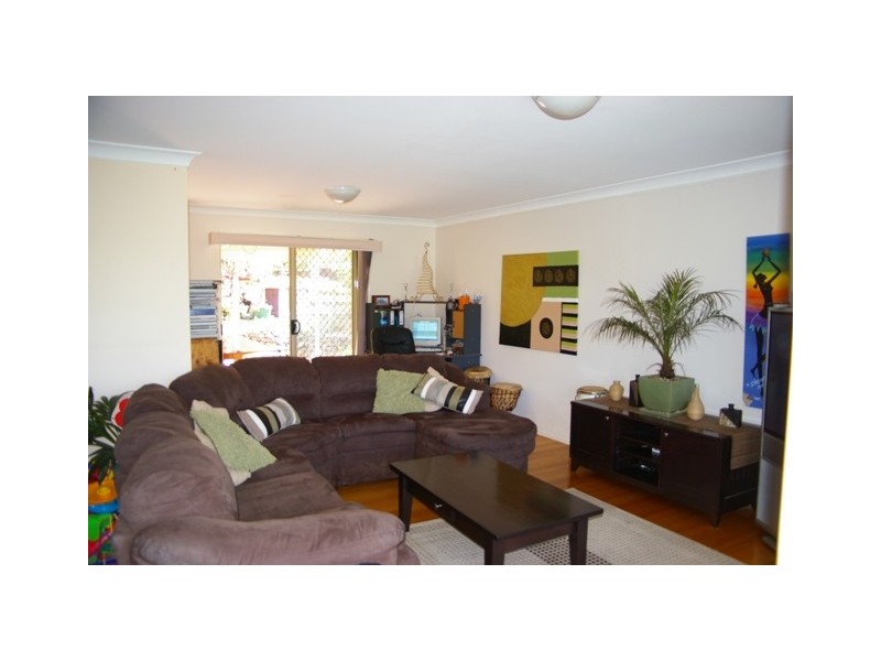 10 Paddington Drive, Carrara QLD 4211