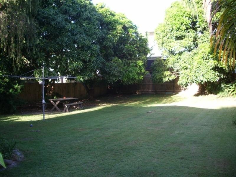 15 Wynflo Street, Labrador QLD 4215