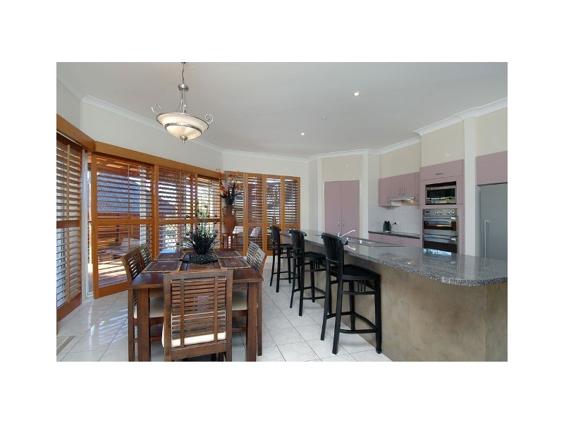 6 Colombo Court, Carrara QLD 4211