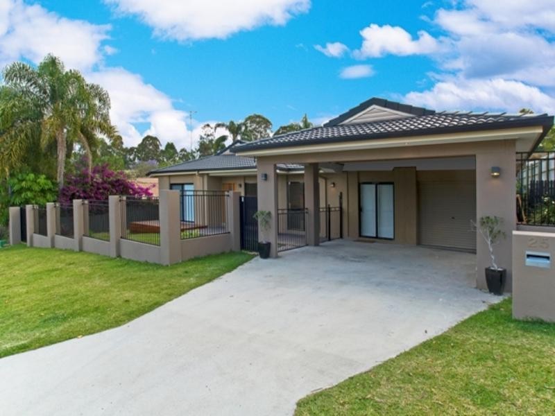 25 Bradstone Road, Carrara QLD 4211