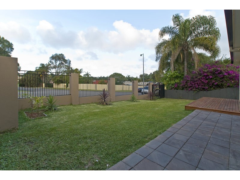 25 Bradstone Road, Carrara QLD 4211