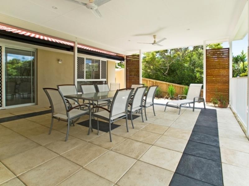 6 Cambridge Court, Carrara QLD 4211