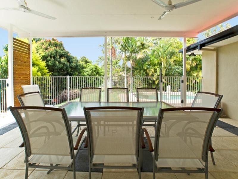 6 Cambridge Court, Carrara QLD 4211