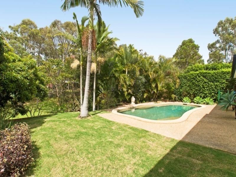 6 Cambridge Court, Carrara QLD 4211