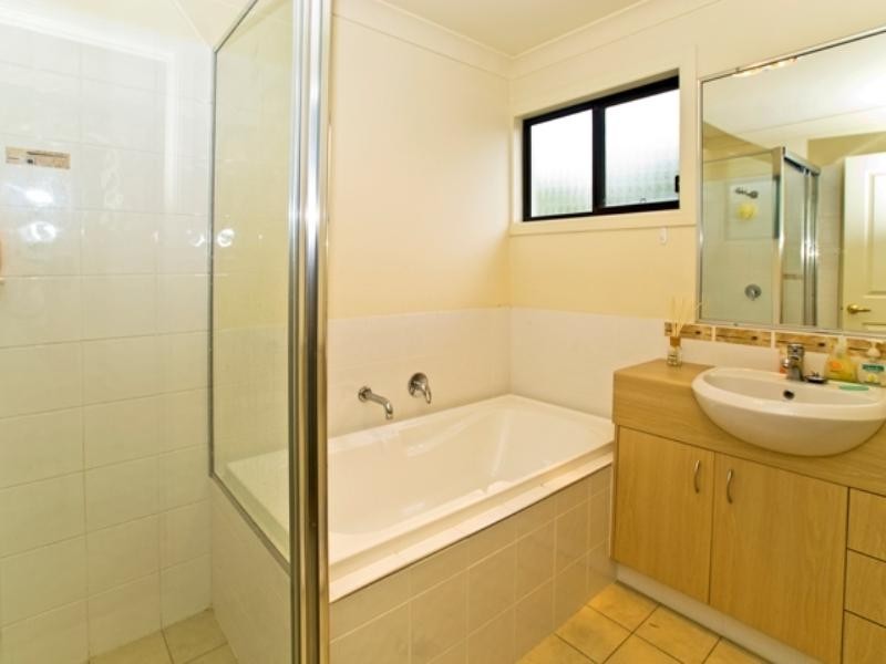 1 Dollar Bird Court, Gilston QLD 4211