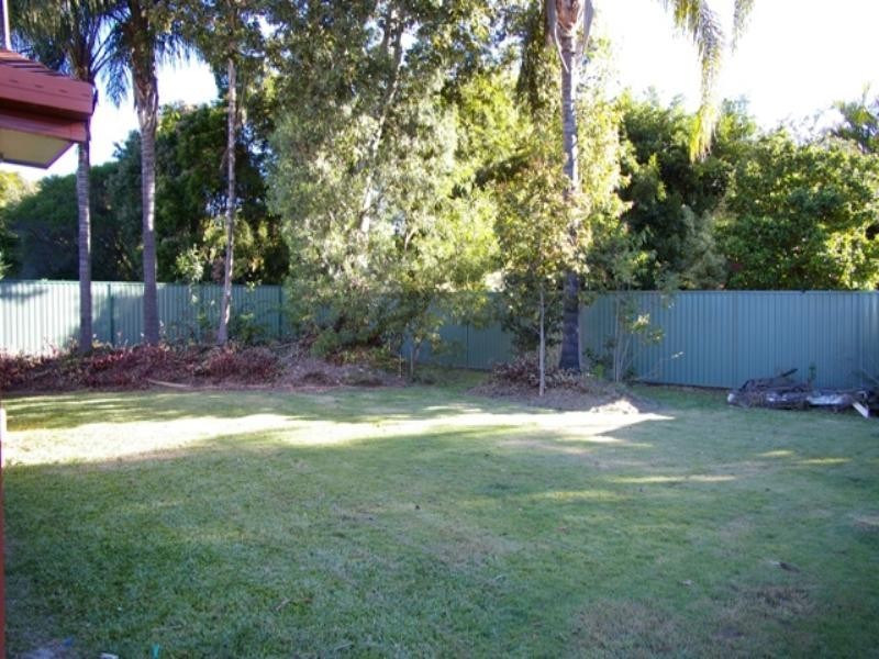 5 Bradstone Road, Carrara QLD 4211