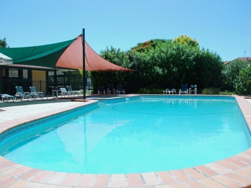 2/23 Tristan Court, Benowa QLD 4217