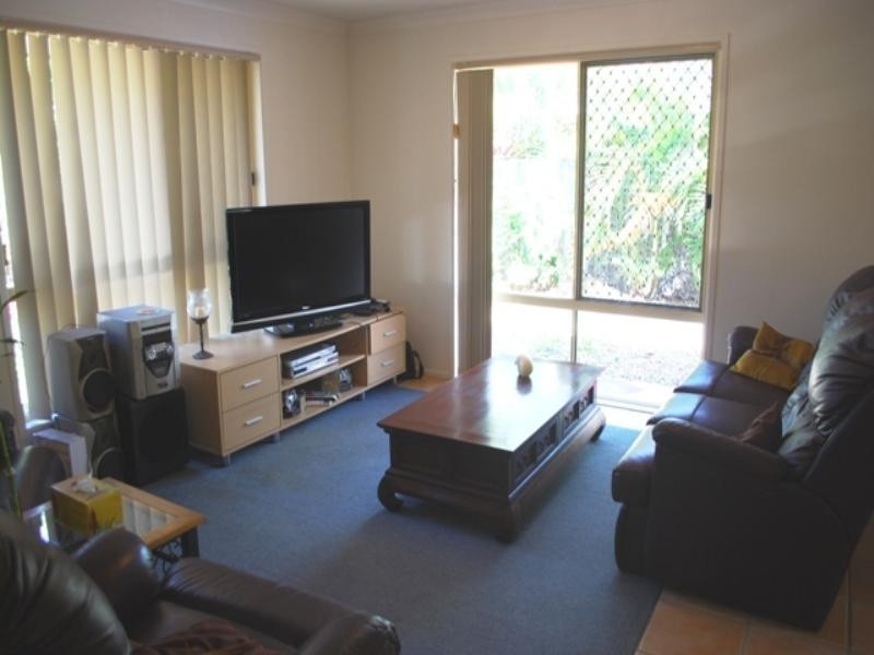 11 Pristine Court, Varsity Lakes QLD 4227