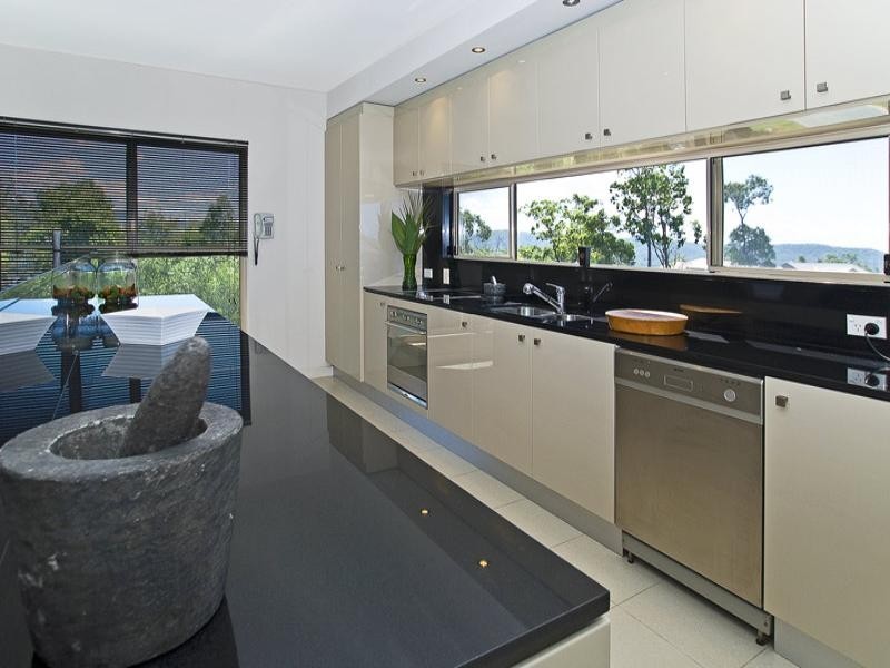 Highland Park QLD 4211