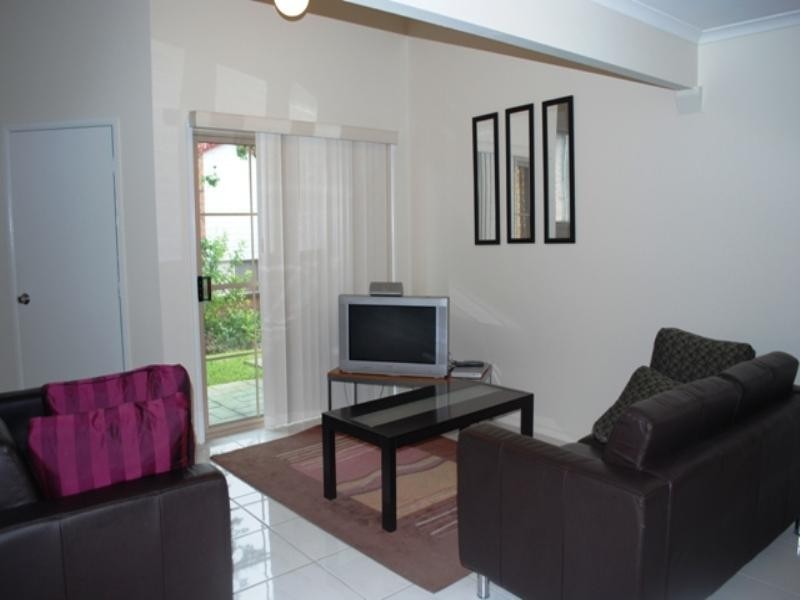 13/1A Alison Road, Carrara QLD 4211