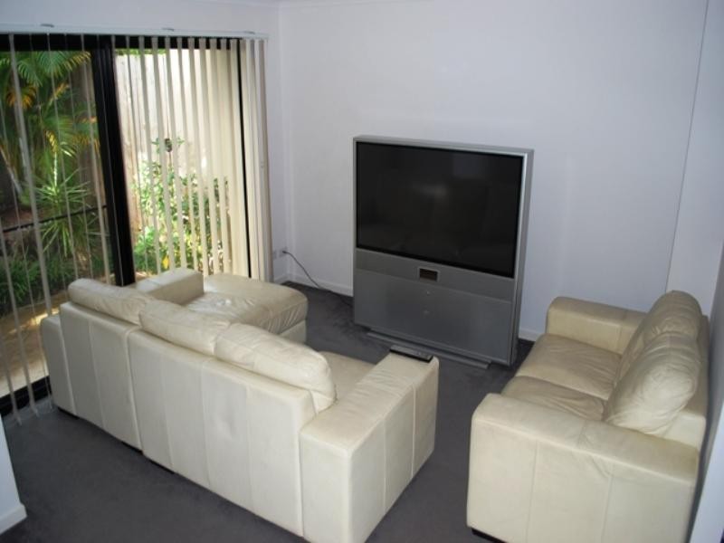 8/15 Ancona Street, Carrara QLD 4211