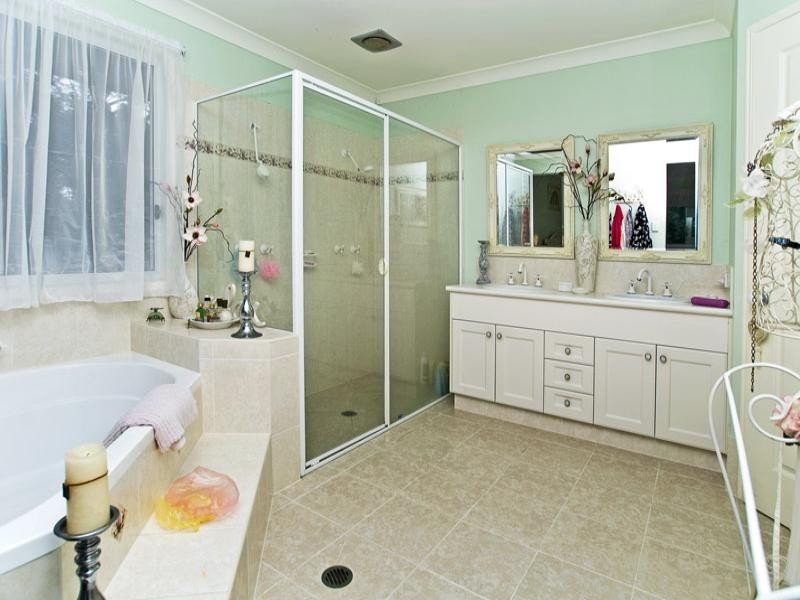 12 Berrigans Road, Mudgeeraba QLD 4213