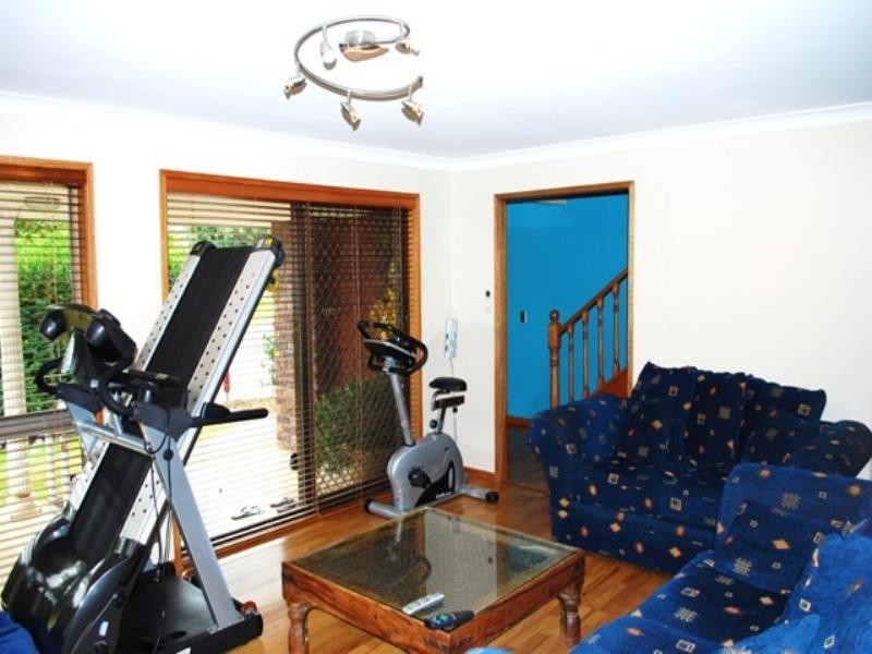 32 Whitian Drive, Carrara QLD 4211