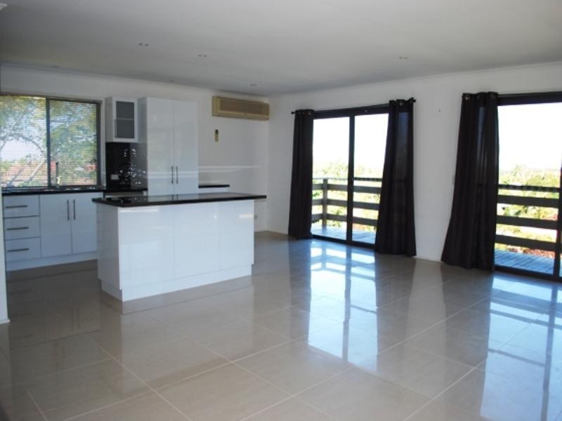 5 Cambridge Court, Carrara QLD 4211