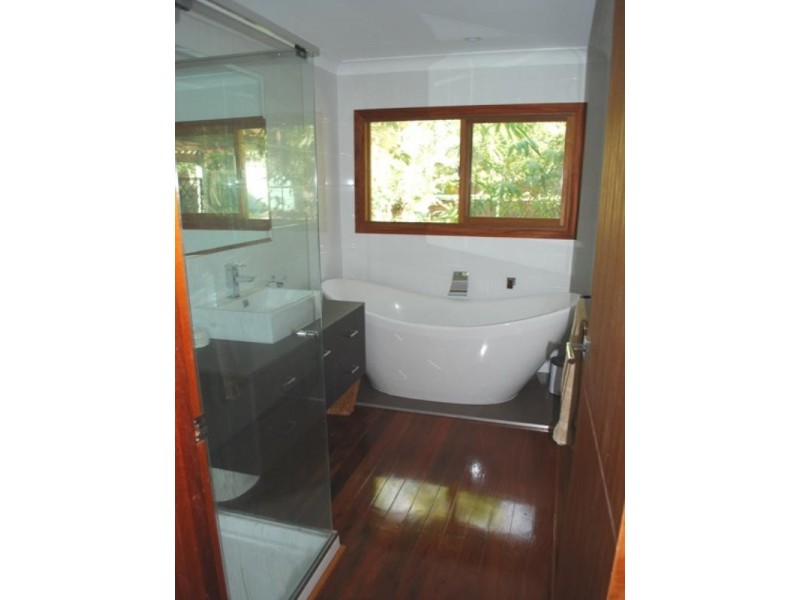 22 Dowling Drive, Southport QLD 4215