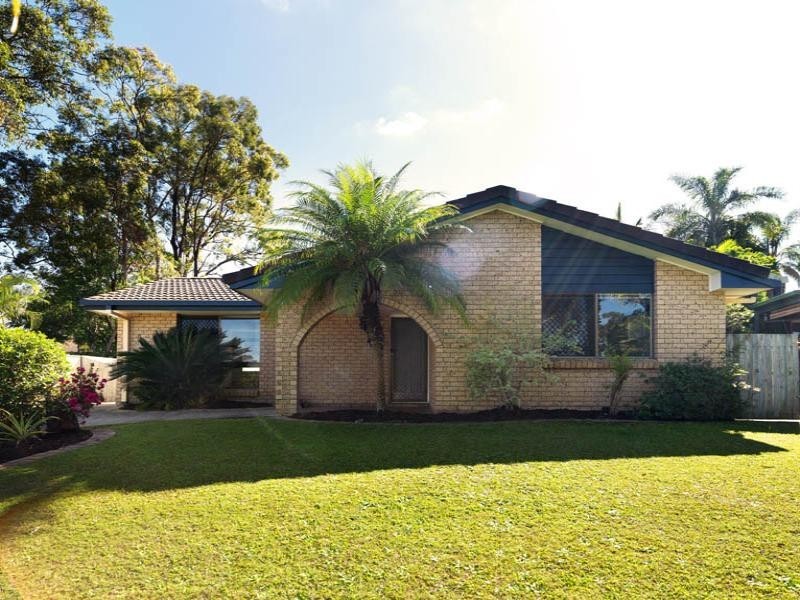4 Rosella Court, Carrara QLD 4211