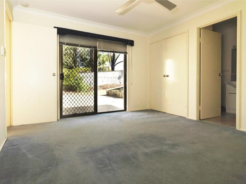 4 Rosella Court, Carrara QLD 4211