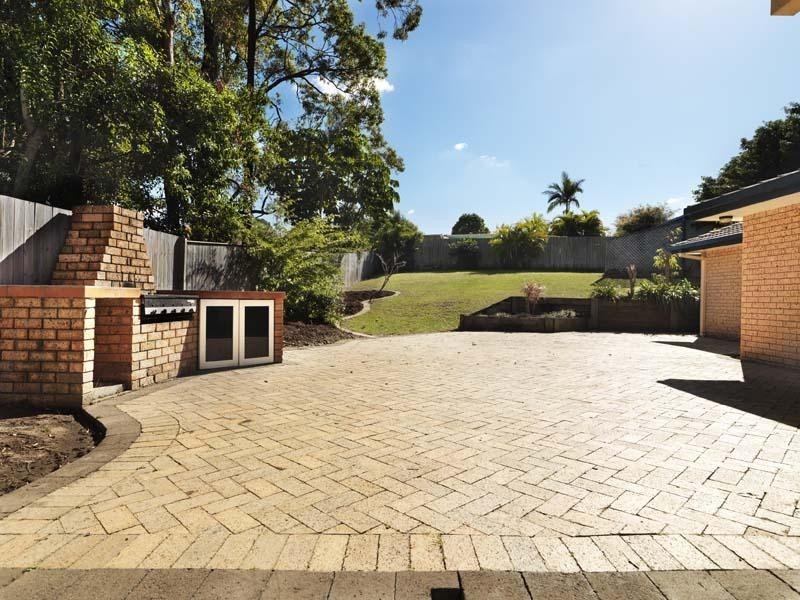 4 Rosella Court, Carrara QLD 4211