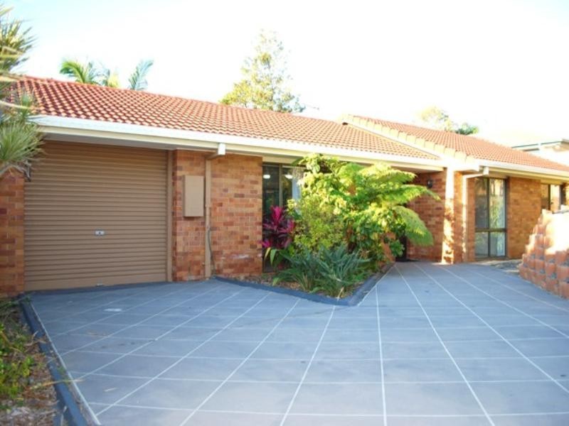 4 Alzino Place, Carrara QLD 4211