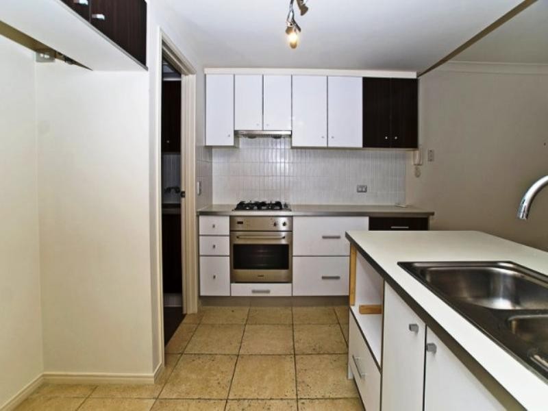 6/3208 Central Place, Carrara QLD 4211