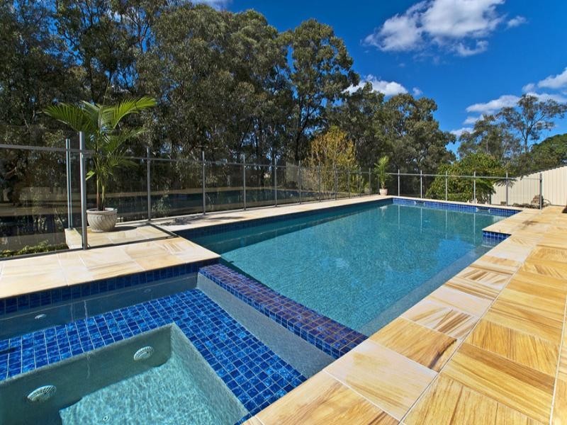 12 Marla Way, Carrara QLD 4211