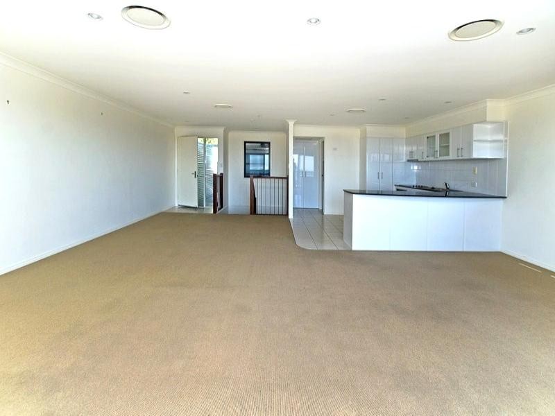 38/2 Ridgeline Way, Highland Park QLD 4211