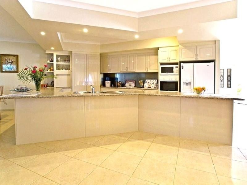 Highland Park QLD 4211