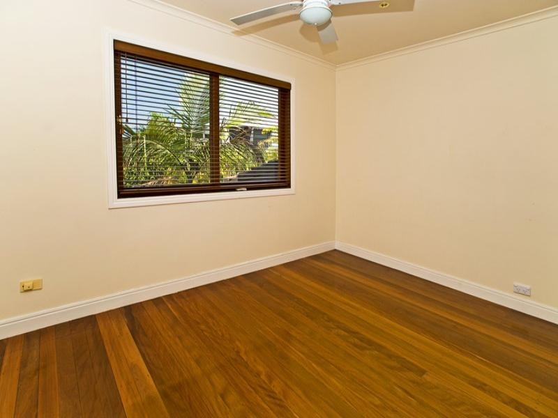 98 Gibraltar Drive, Isle Of Capri QLD 4217