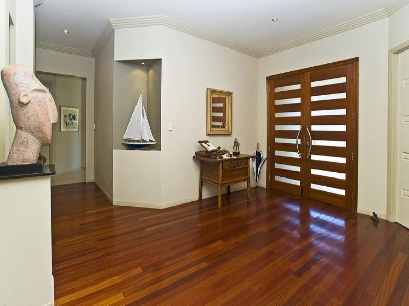 10 Isla Court, Bonogin QLD 4213