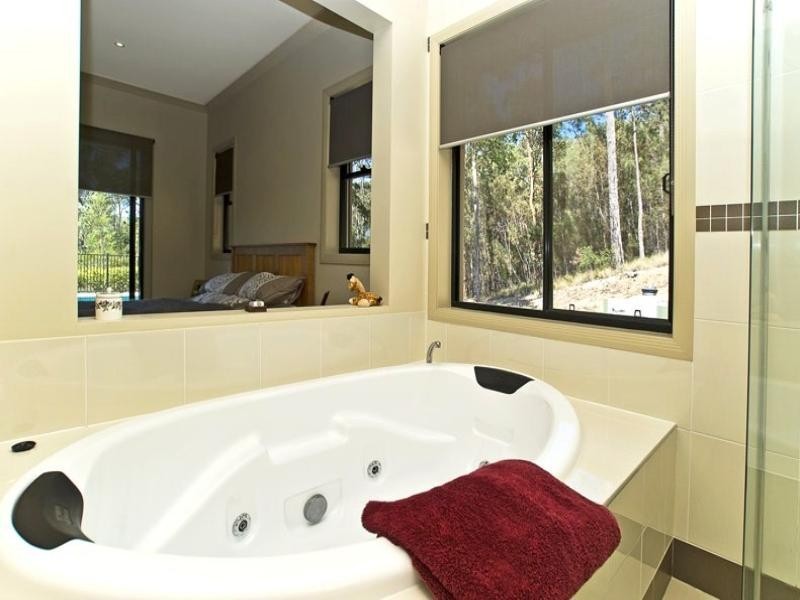 10 Isla Court, Bonogin QLD 4213