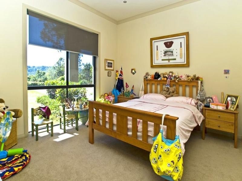 10 Isla Court, Bonogin QLD 4213