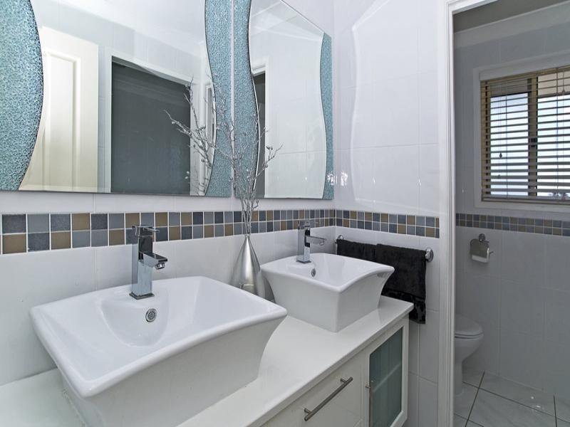 54 Bradstone Road, Carrara QLD 4211