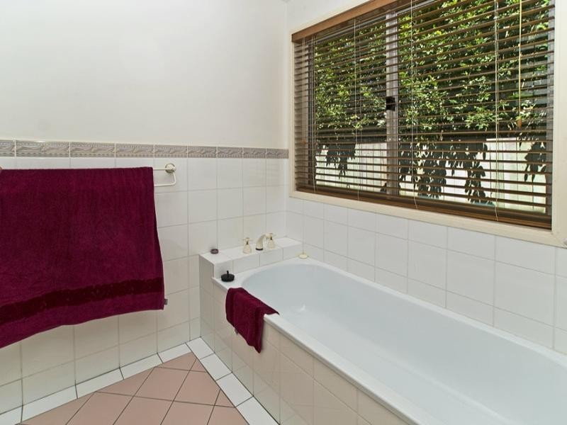 3 Nandewar Court, Carrara QLD 4211