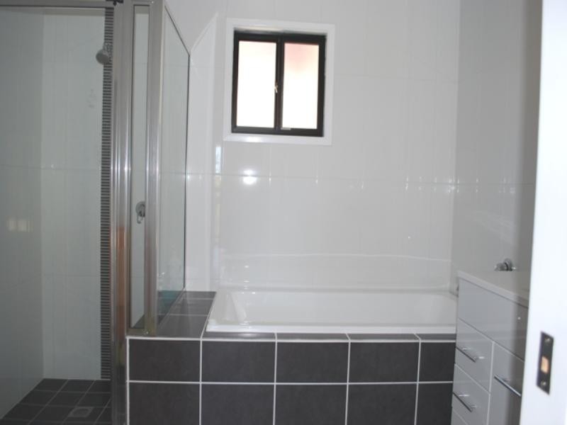 Carrara QLD 4211