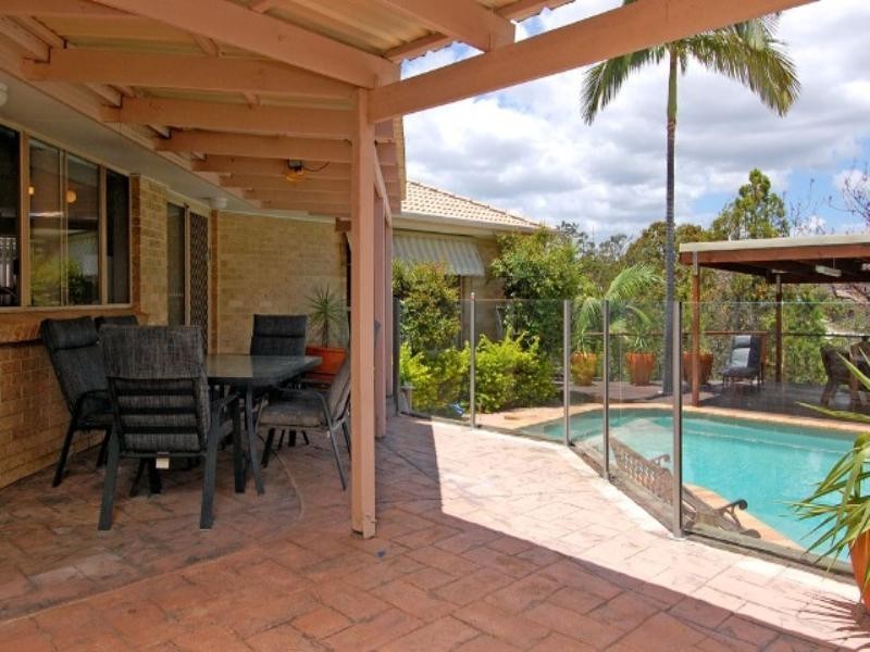 9 Ardrossan Place, Highland Park QLD 4211