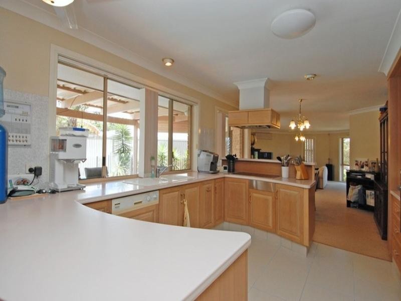 9 Ardrossan Place, Highland Park QLD 4211