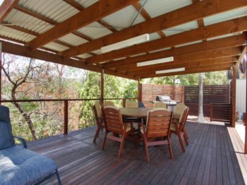 9 Ardrossan Place, Highland Park QLD 4211