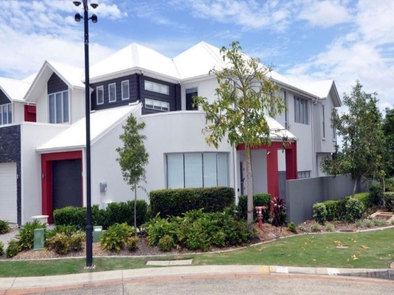 4/5024 Emerald Island Drive, Carrara QLD 4211