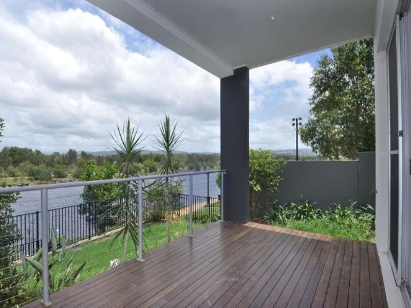 4/5024 Emerald Island Drive, Carrara QLD 4211