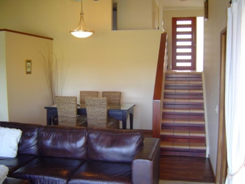 77 Plateau Crescent, Carrara QLD 4211