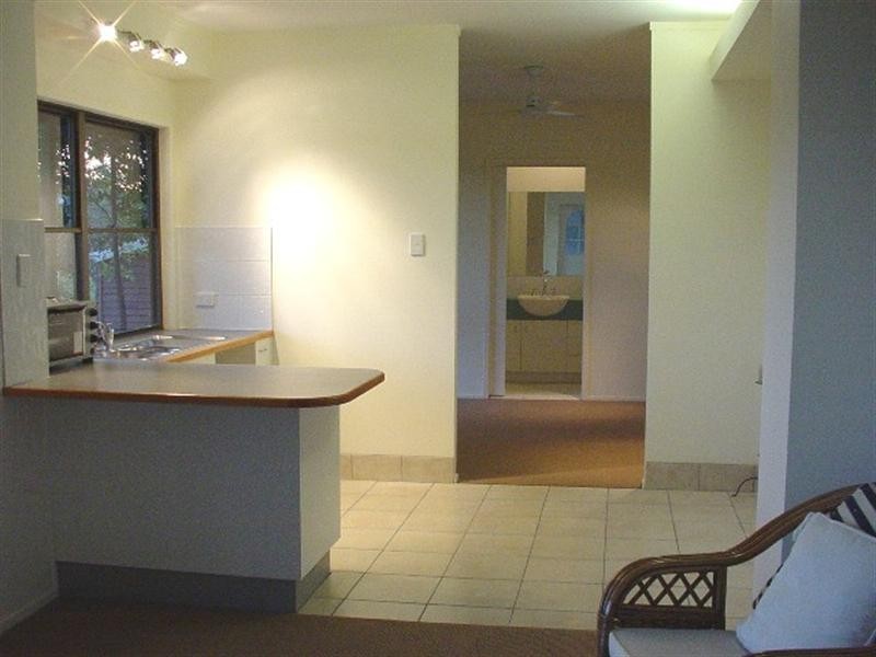 77 Plateau Crescent, Carrara QLD 4211