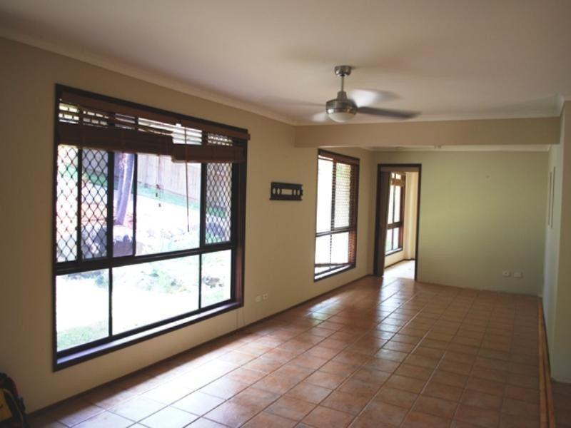 Highland Park QLD 4211