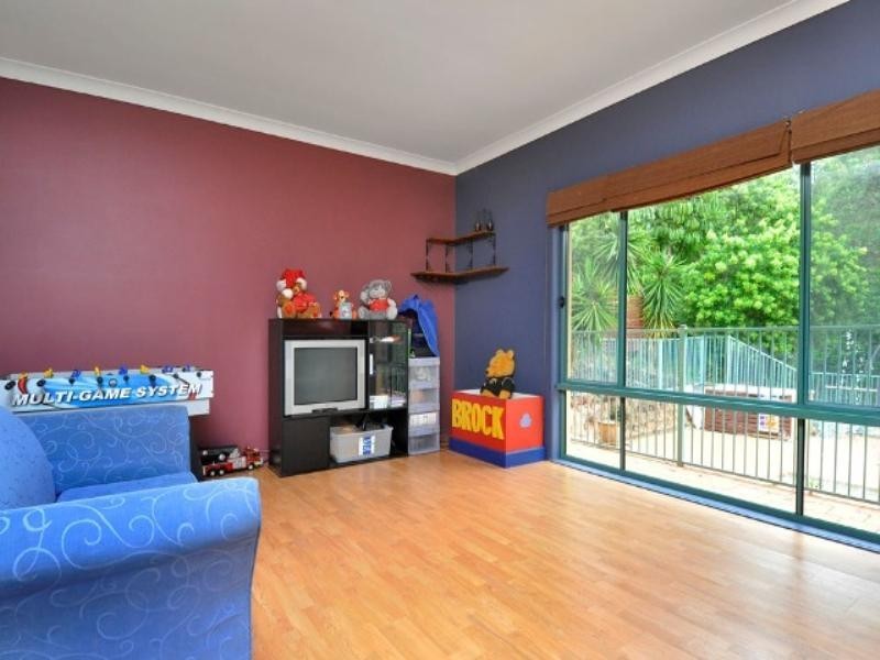 14 Kilmuir Street, Highland Park QLD 4211