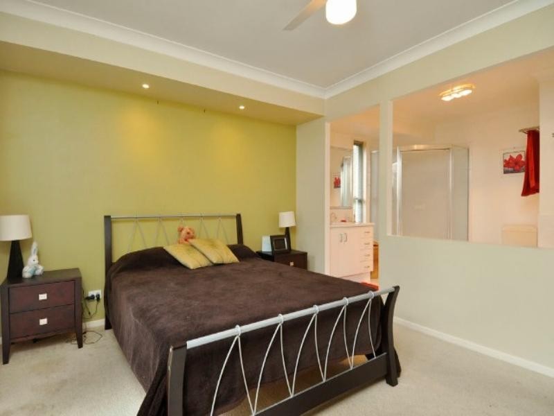 14 Kilmuir Street, Highland Park QLD 4211
