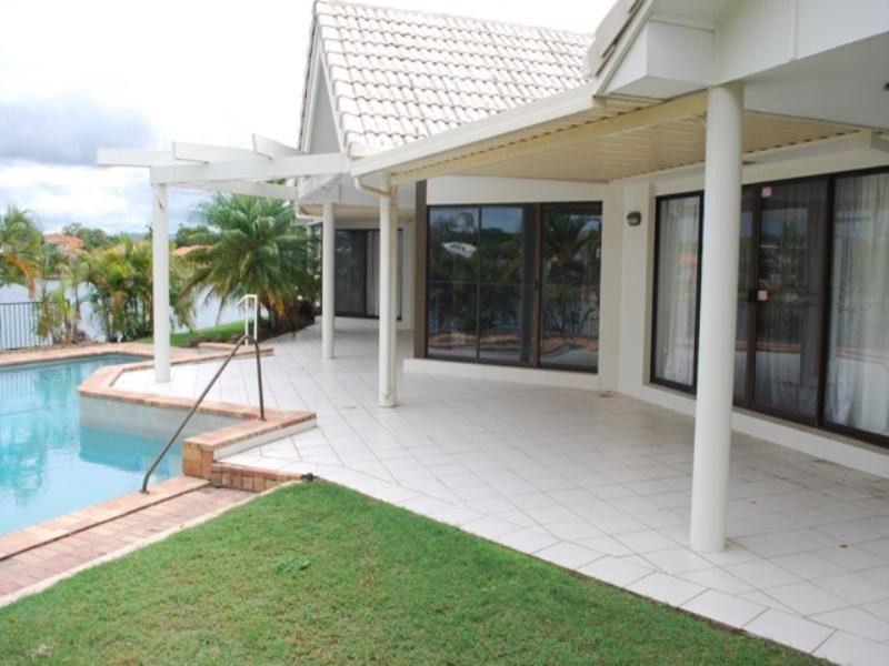 Broadbeach Waters QLD 4218