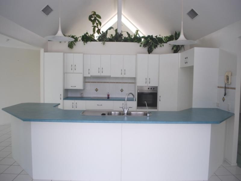 Broadbeach Waters QLD 4218