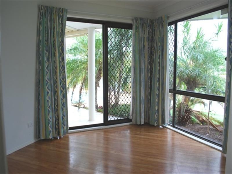 Broadbeach Waters QLD 4218